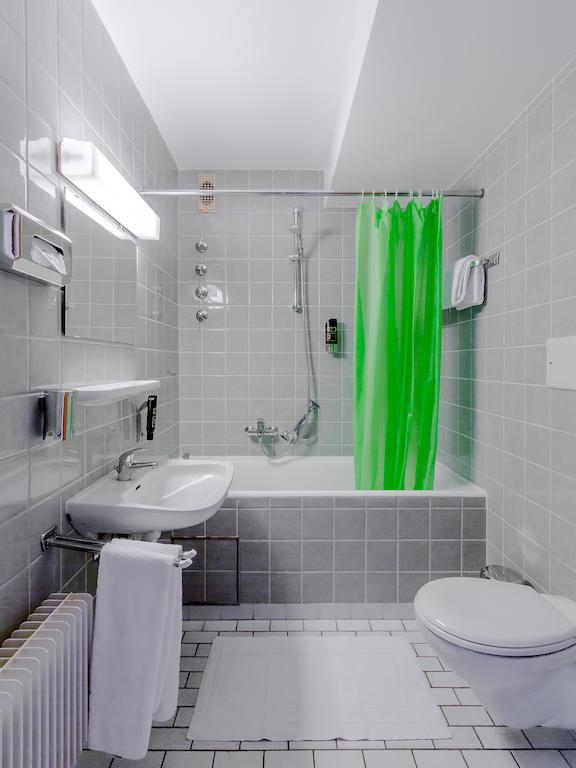 Hotel Parsberg Puchheim Chambre photo
