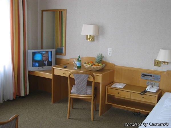 Hotel Parsberg Puchheim Chambre photo