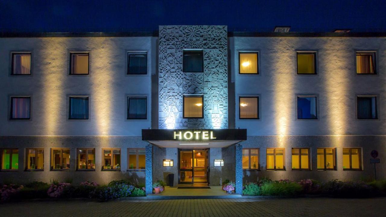 Hotel Parsberg Puchheim Extérieur photo
